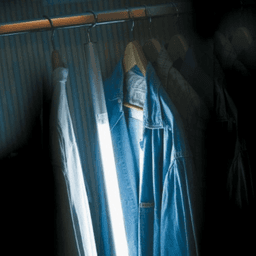 luminaire Essenziale pour Dressing