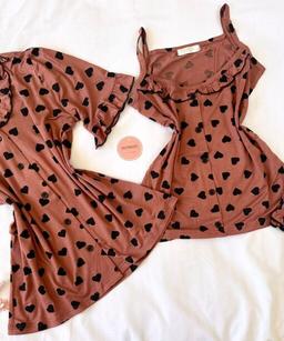 Pyjama 3 Pièces Coton Viscose Camel Pointillé Cœurs Noirs