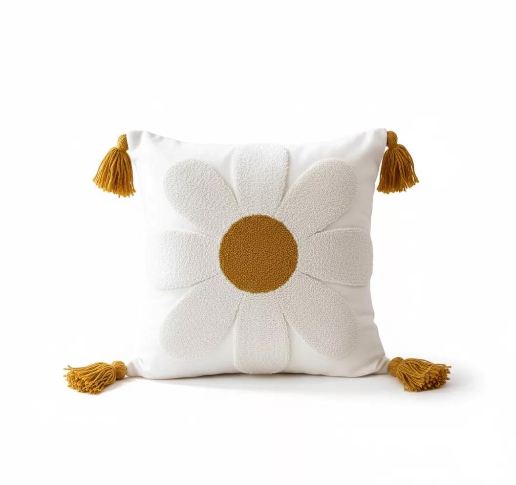 Daisy Coussin Style Bohème & Fleurs en Relief