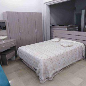 Chambre à coucher 2 personnes 4 portes