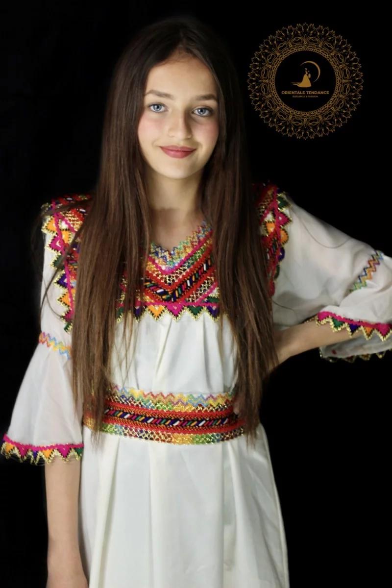 Fillette Baya