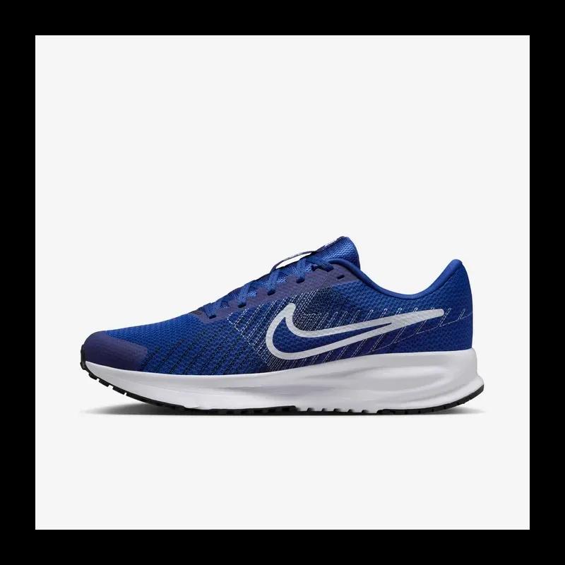 Running NIKE Run Defy