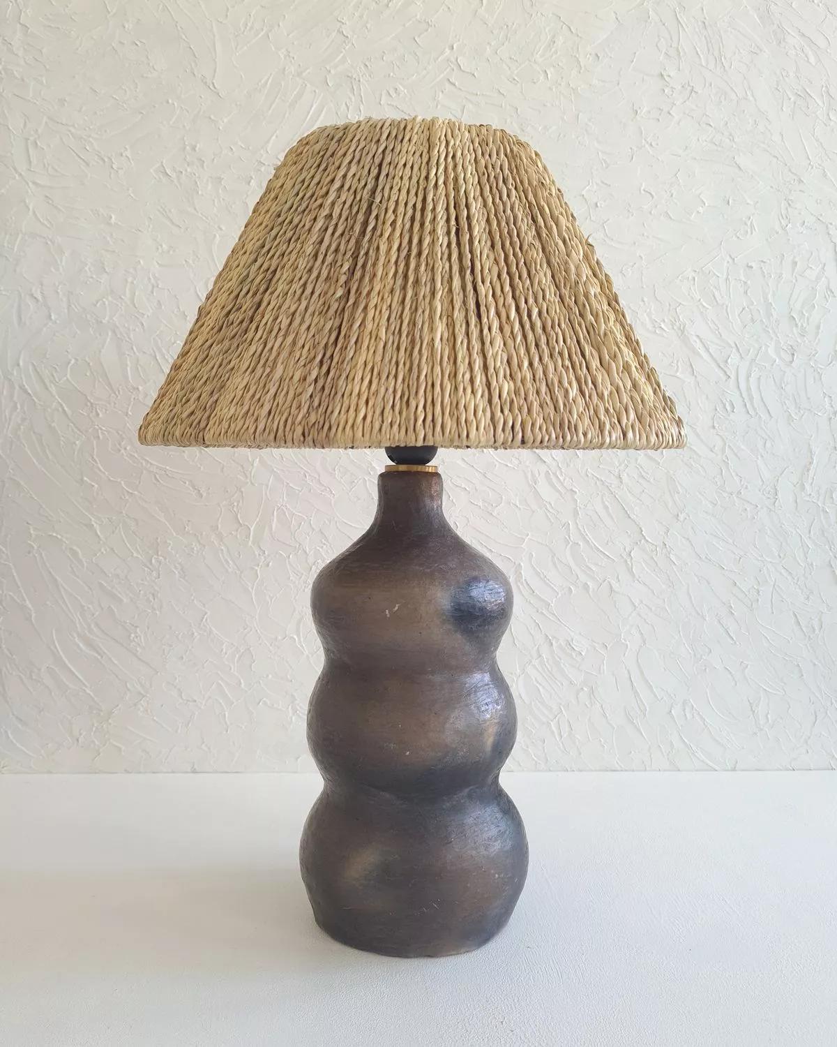 Anaspika Lampe céramique à poser CIARA Poterie Sejnane & fibres naturelles