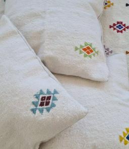 Anaspika Coussin berbère laine fait main BERBÉRIKA 100% laine de mouton