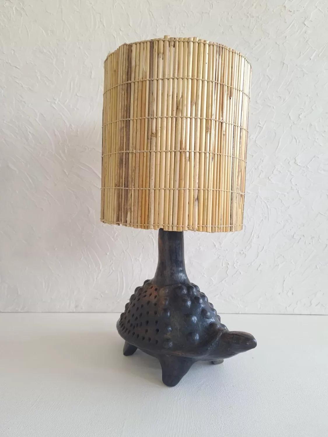 Anaspika Pied de lampe en céramique noire artisanale NINA Poterie de Sejnane