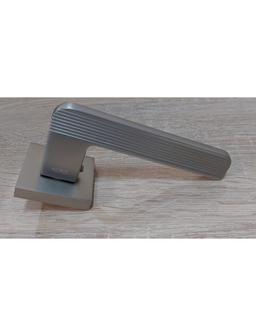 POIGNEE SUR ROSACE 8023 GT SATINE