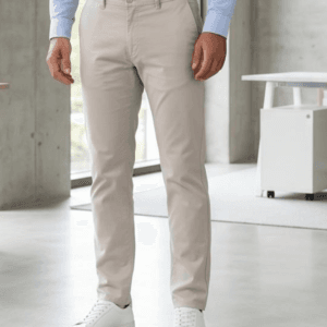 chino homme cassé