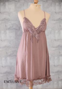 Nuisette Papillon en Dentelle