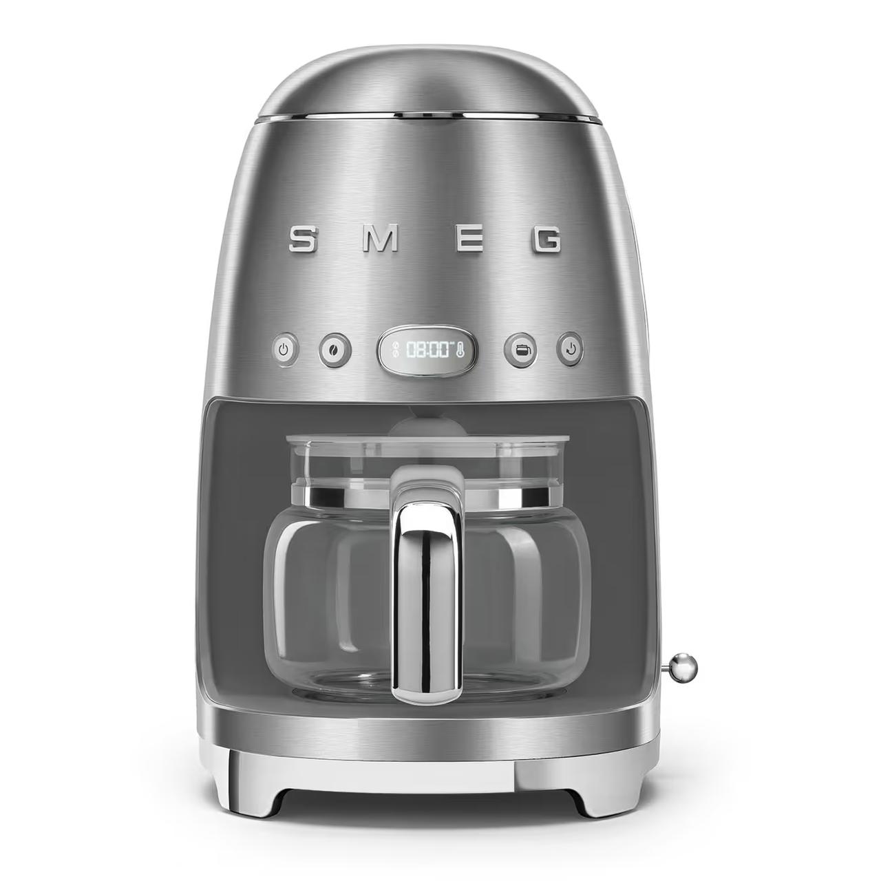 Machines à café filtre SMEG, un réservoir d'eau de 1,4L INOX
