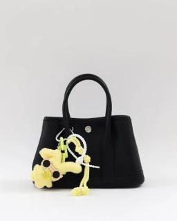 Main avec Accessoire